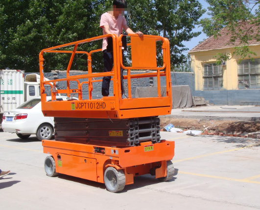 新干移动式升降平台规格与使用规范